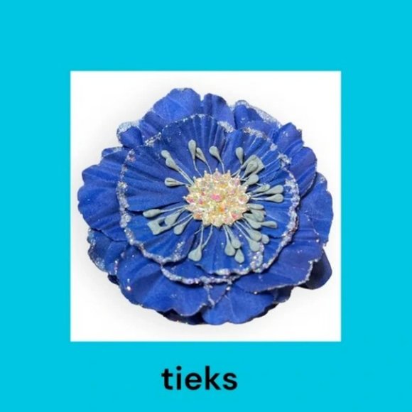 Tieks Flower Blue Box Topper with Faux Rhinestones in Center TT-2 - Picture 1 of 3